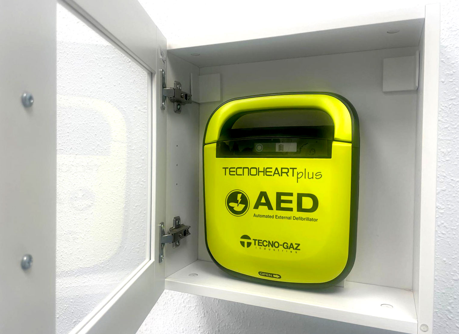 clinica-dental-zamakola-desfibrilador